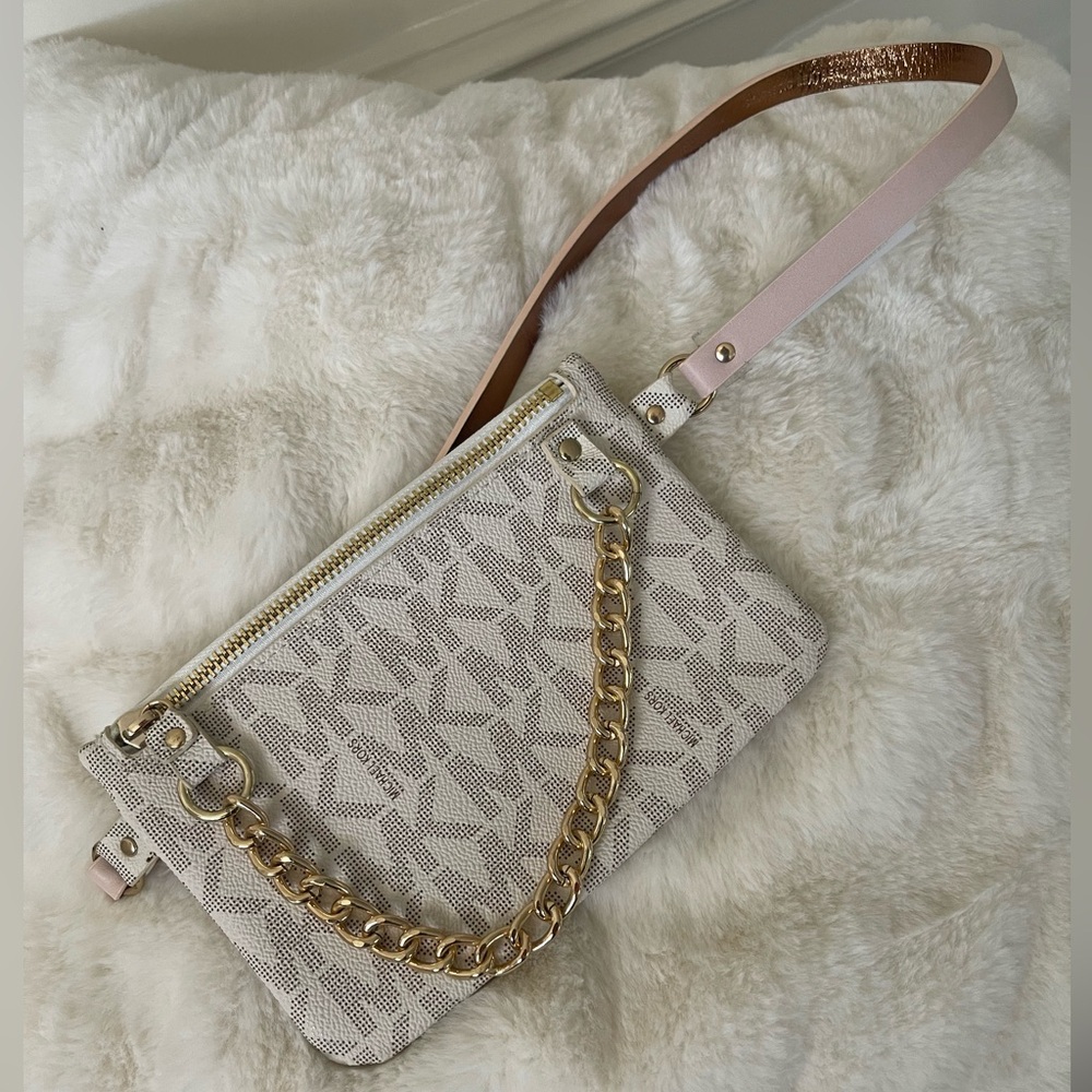 Michael Kors MK Signature Belt Bag